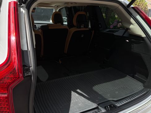 Used 2016 Volvo XC90 T6 Momentum w/ Protection Package Plus AWD/4WD image 8