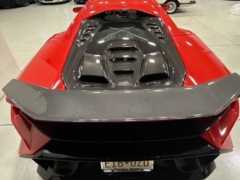 Used 2024 Lamborghini Huracan Tecnica RWD image 16