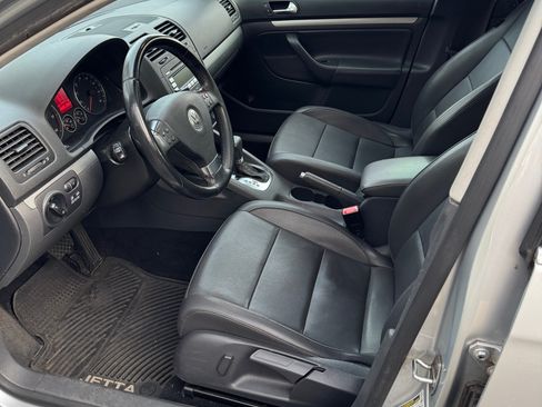Used 2009 Volkswagen Jetta TDI image 18