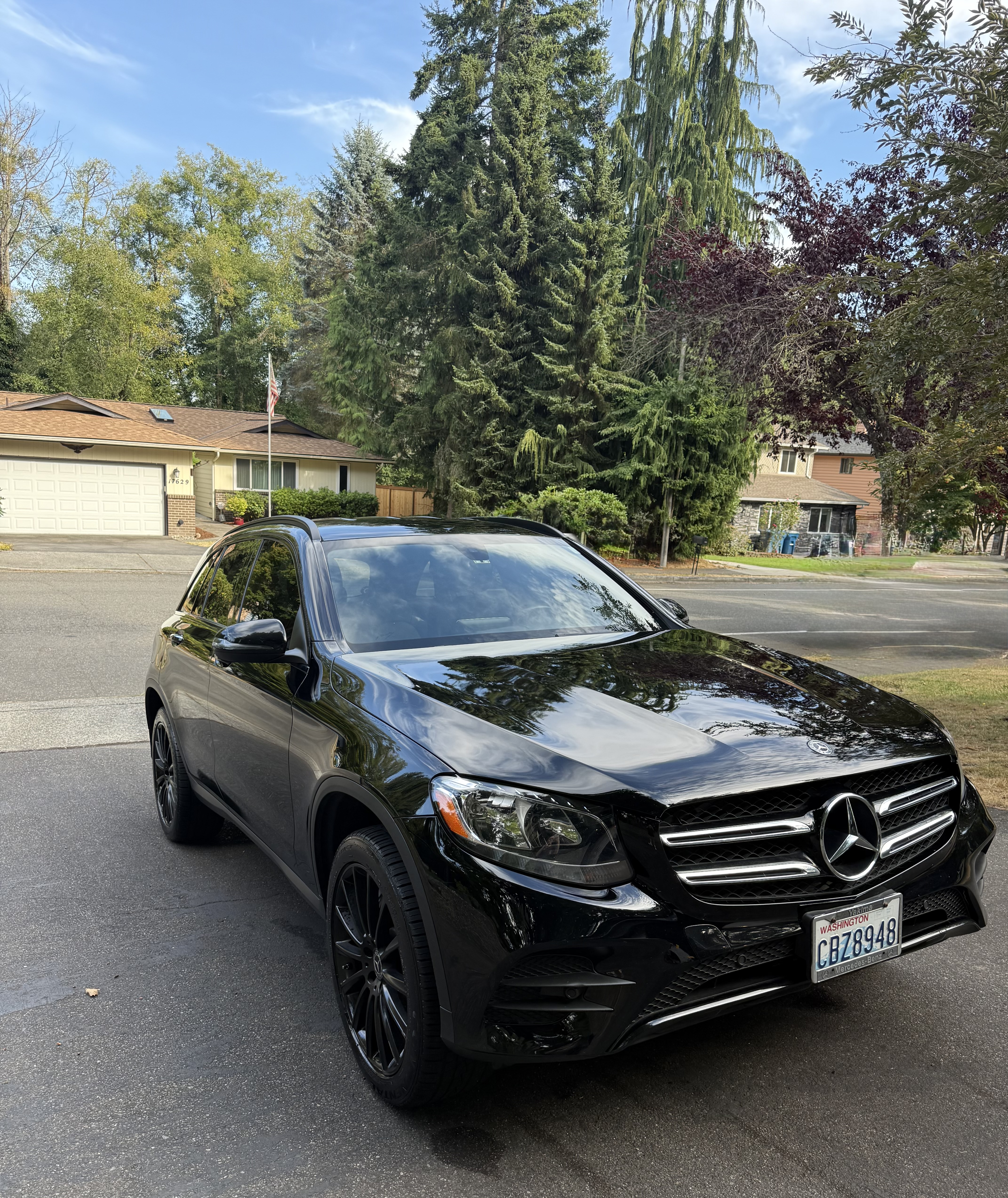 Used 2019 Mercedes-Benz GLC 300 4MATIC image 4