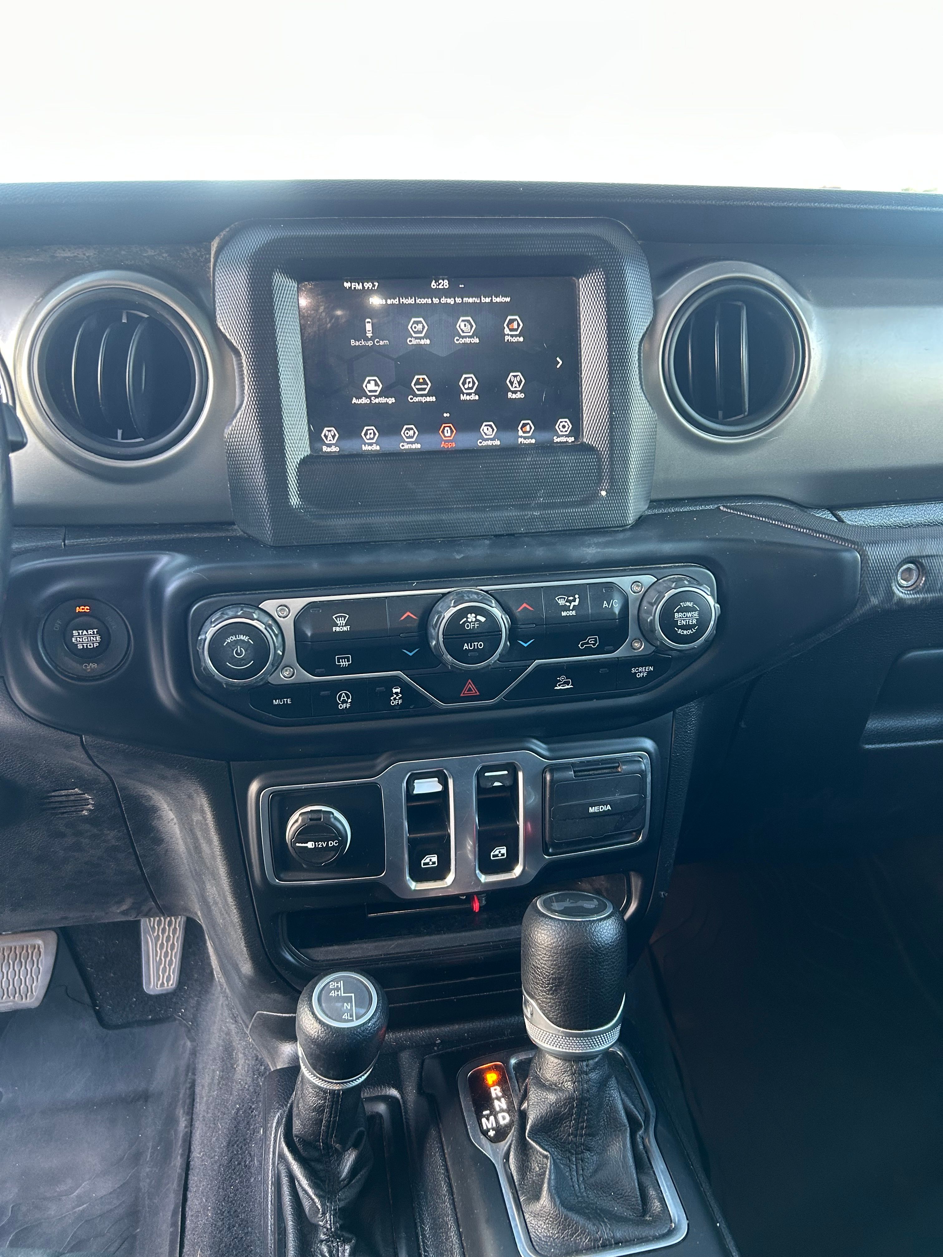 Used 2021 Jeep Wrangler Sport AWD/4WD image 9