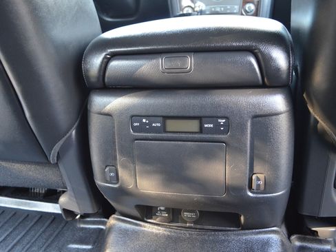 Used 2020 Nissan Armada SL RWD image 17