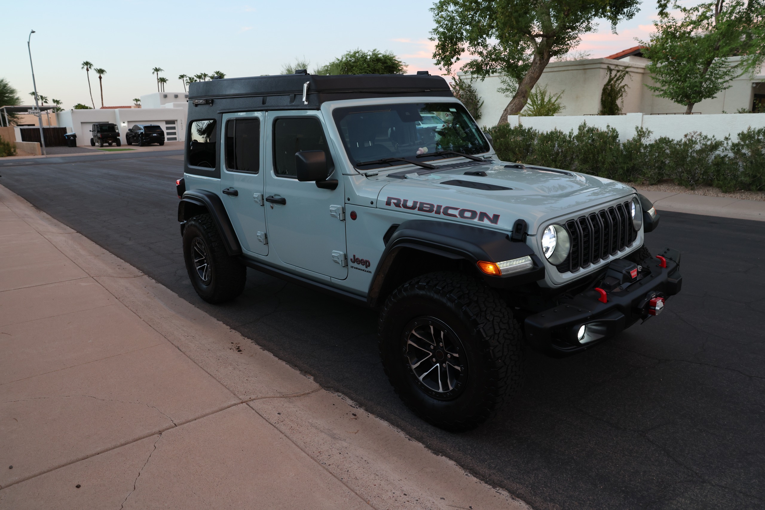Used 2024 Jeep Wrangler Unlimited Rubicon w/ XTREMEE 35" Tire Package AWD/4WD image 2