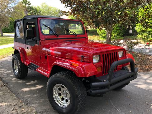 Used 1993 Jeep Wrangler 4WD image 1