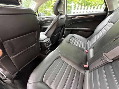 Used 2014 Ford Fusion SE w/ Equipment Group 502A FWD image 25