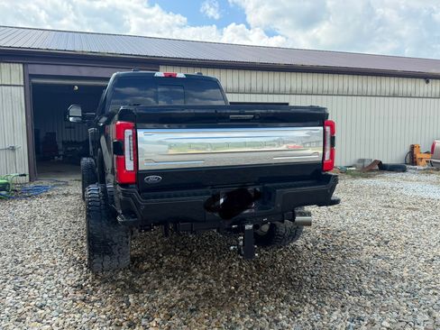 Used 2024 Ford F250 Platinum AWD/4WD image 27