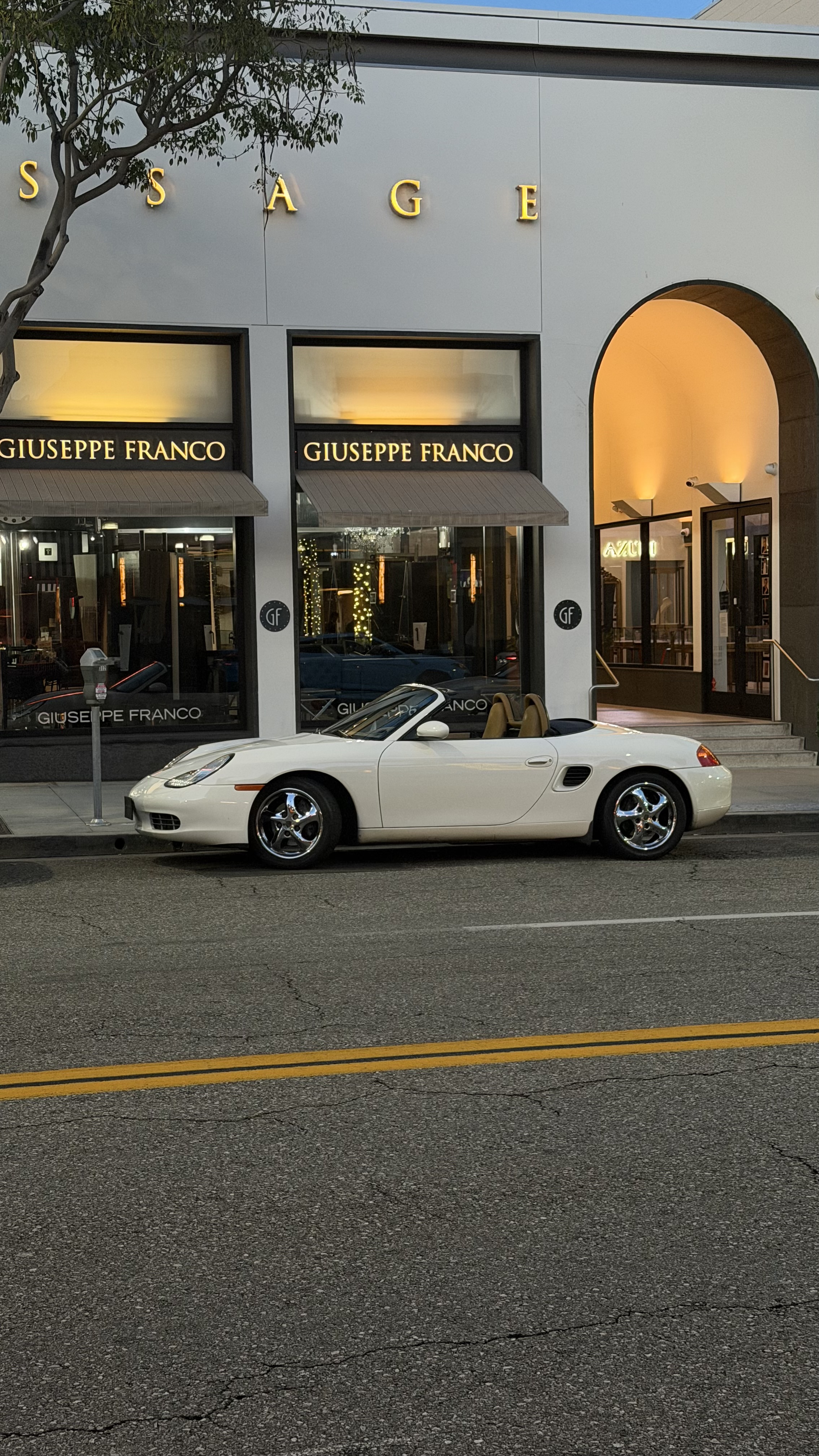 Used 2000 Porsche Boxster RWD image 2