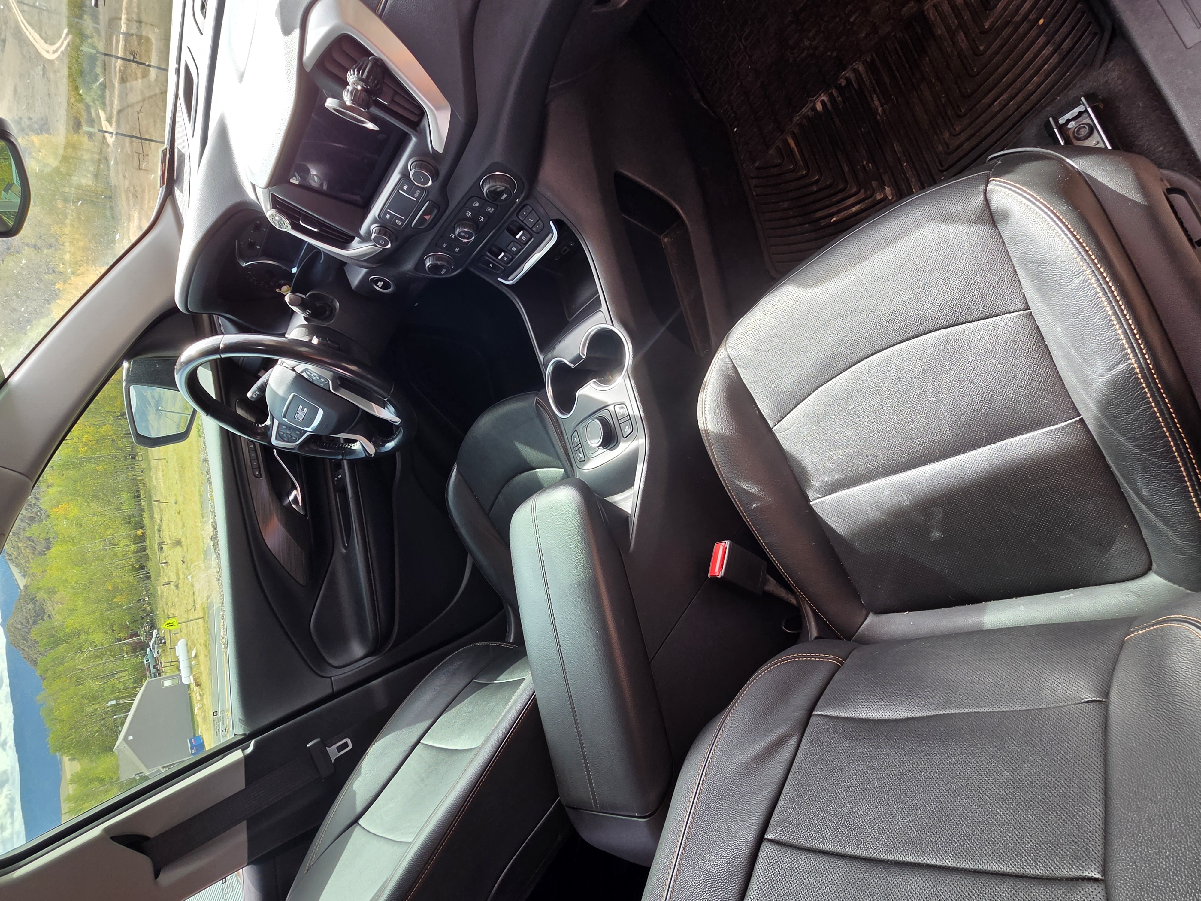 Used 2020 GMC Terrain SLT w/ Preferred Package AWD/4WD image 6