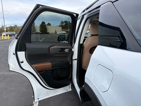 Used 2021 Ford Bronco Sport Badlands image 15