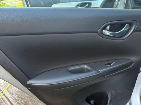 Used 2019 Nissan Sentra S FWD image 23