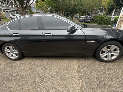 Used 2011 BMW 528i Sedan image 11