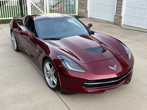 Used 2019 Chevrolet Corvette Stingray Coupe w/ 1LT image 1