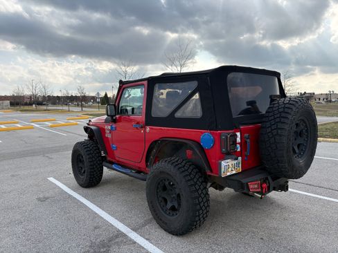 Used 2012 Jeep Wrangler Sport image 4