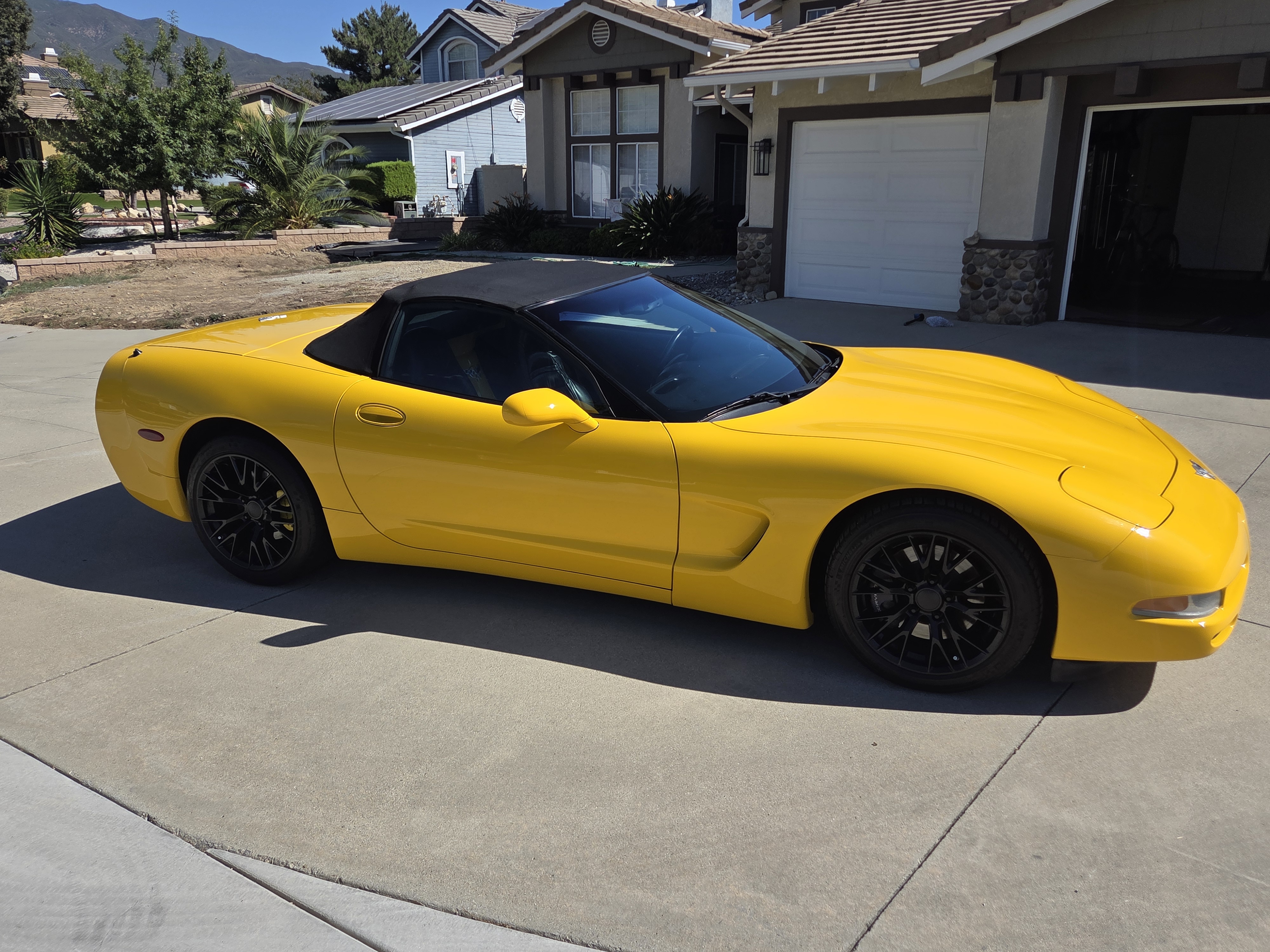 Used 2003 Chevrolet Corvette Convertible w/ Preferred Equipment Group1 RWD image 6