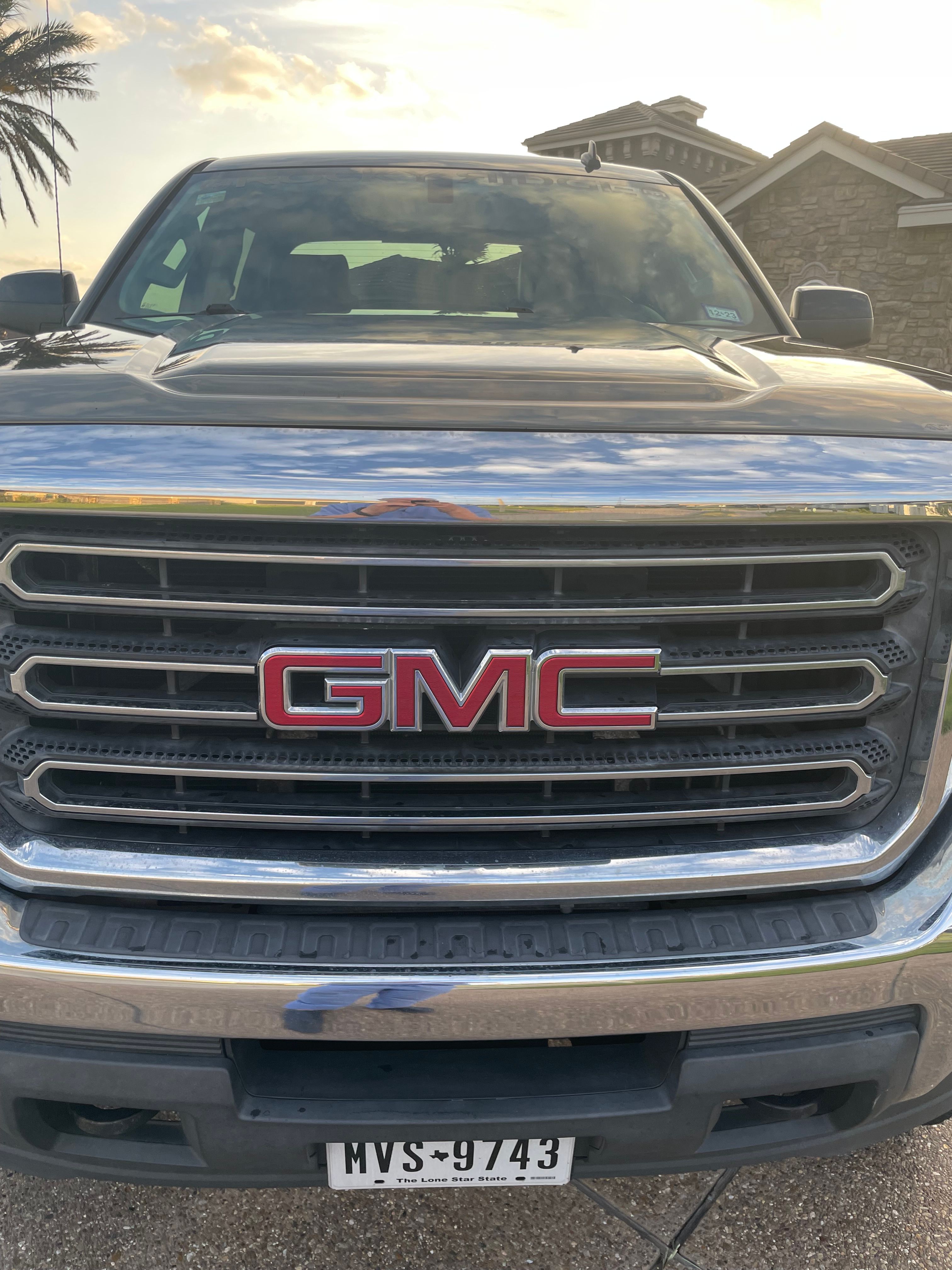 Used 2015 GMC Sierra 2500 SLE w/ SLE Preferred Package AWD/4WD image 1