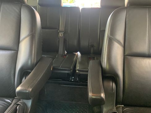 Used 2012 Chevrolet Suburban LT image 10