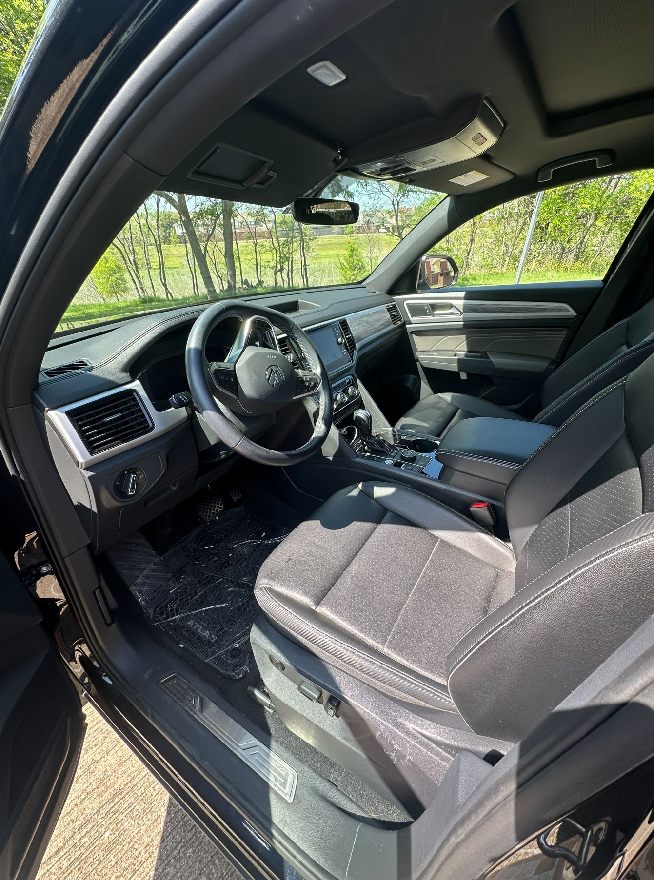 Used 2023 Volkswagen Atlas Cross Sport SE w/ Panoramic Sunroof Package AWD/4WD image 10