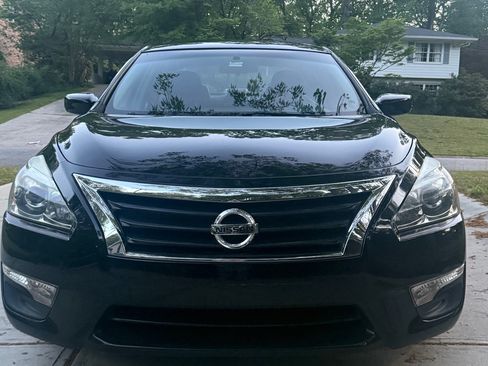 Used 2013 Nissan Altima 2.5 SV image 9