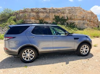Used 2019 Land Rover Discovery SE AWD/4WD video 1