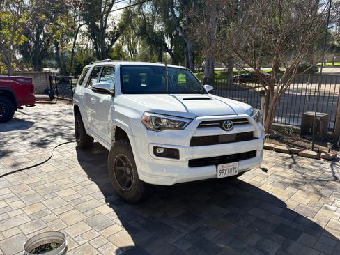 Used 2022 Toyota 4Runner TRD Sport w/ Technology Package image 2