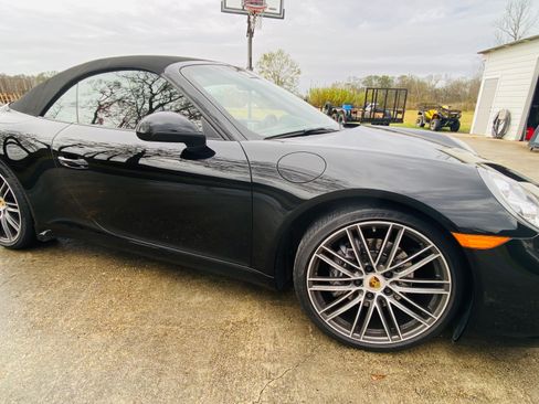 Used 2017 Porsche 911 Carrera image 9