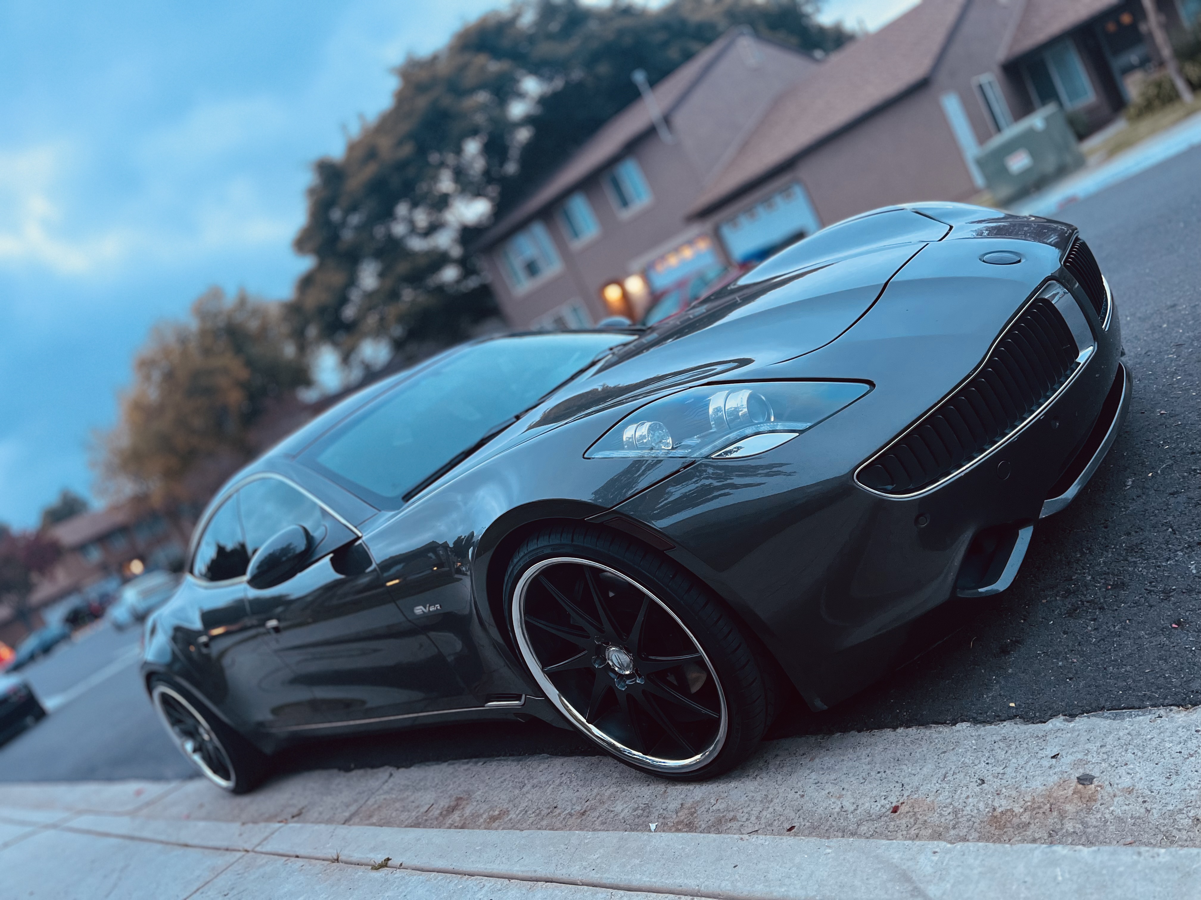 Used 2012 Fisker Karma EcoSport RWD image 1