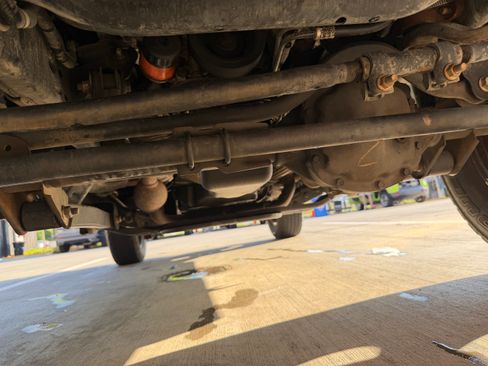 Used 2007 Jeep Wrangler Unlimited Sahara w/ Dual Top Group image 12