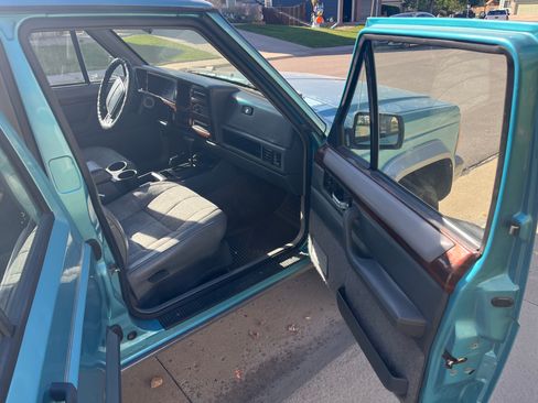 Used 1995 Jeep Cherokee Country image 8