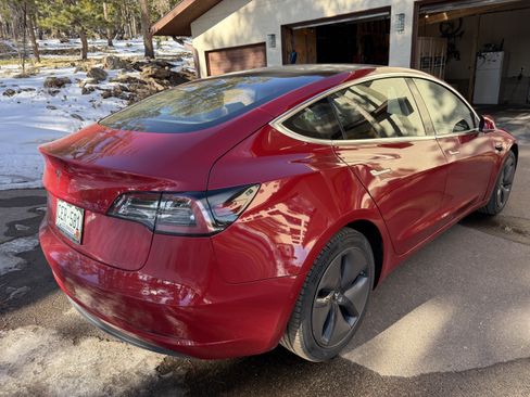 Used 2018 Tesla Model 3 Long Range image 11