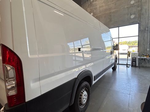 Used 2024 RAM ProMaster 3500 w/ Convenience Group FWD image 2