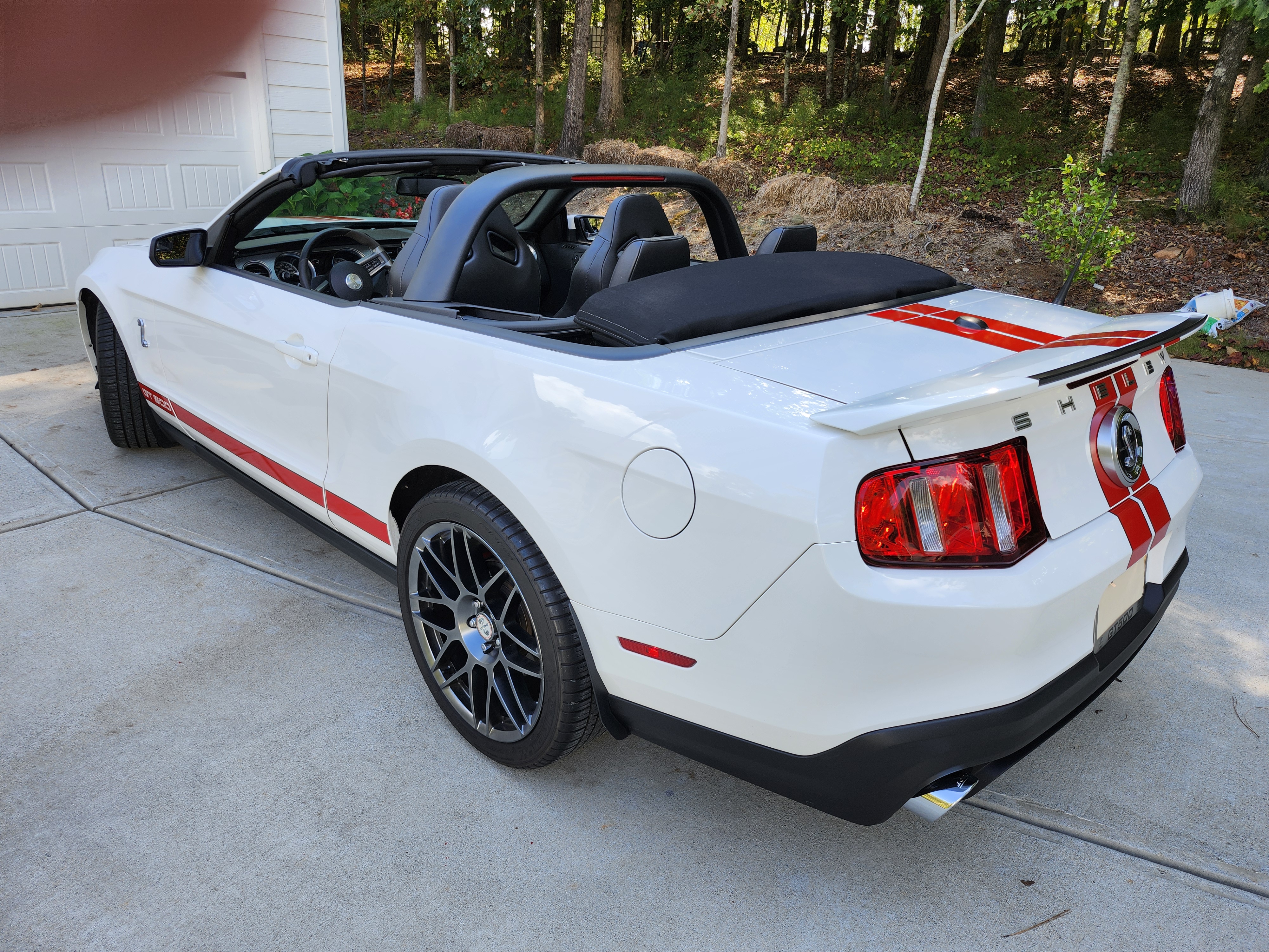 Used 2012 Ford Mustang Shelby GT500 w/ SVT Performance Pkg RWD image 18