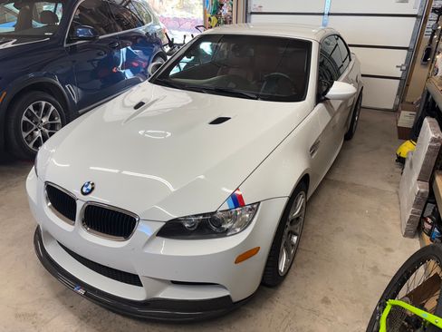 Used 2010 BMW M3 Convertible image 4