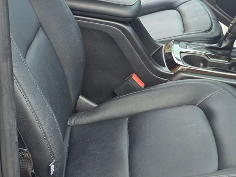 Used 2016 GMC Canyon SLT w/ Driver Alert Package image 16