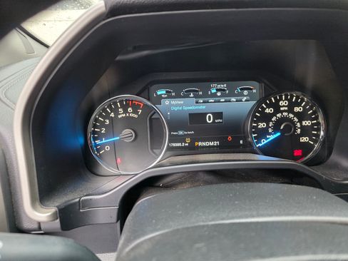 Used 2015 Ford F150 Lariat w/ Equipment Group 501A Mid image 14