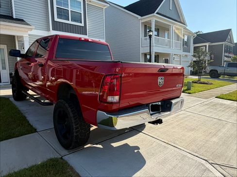 Used 2010 Dodge Ram 2500 Truck ST w/ ST Popular Equipment Group AWD/4WD image 9