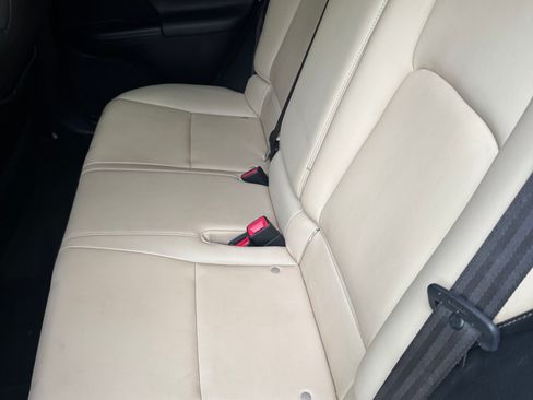 Used 2015 Lexus CT 200h 200h Hatchback 4D image 8