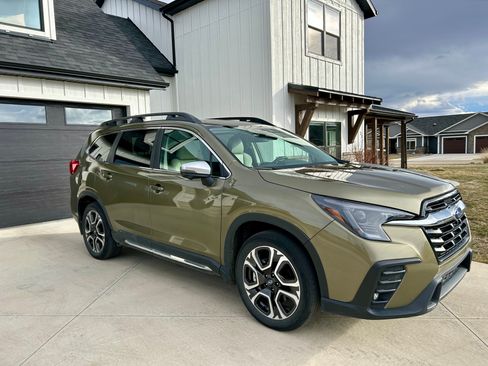 Used 2023 Subaru Ascent Limited w/ Technology Package image 1