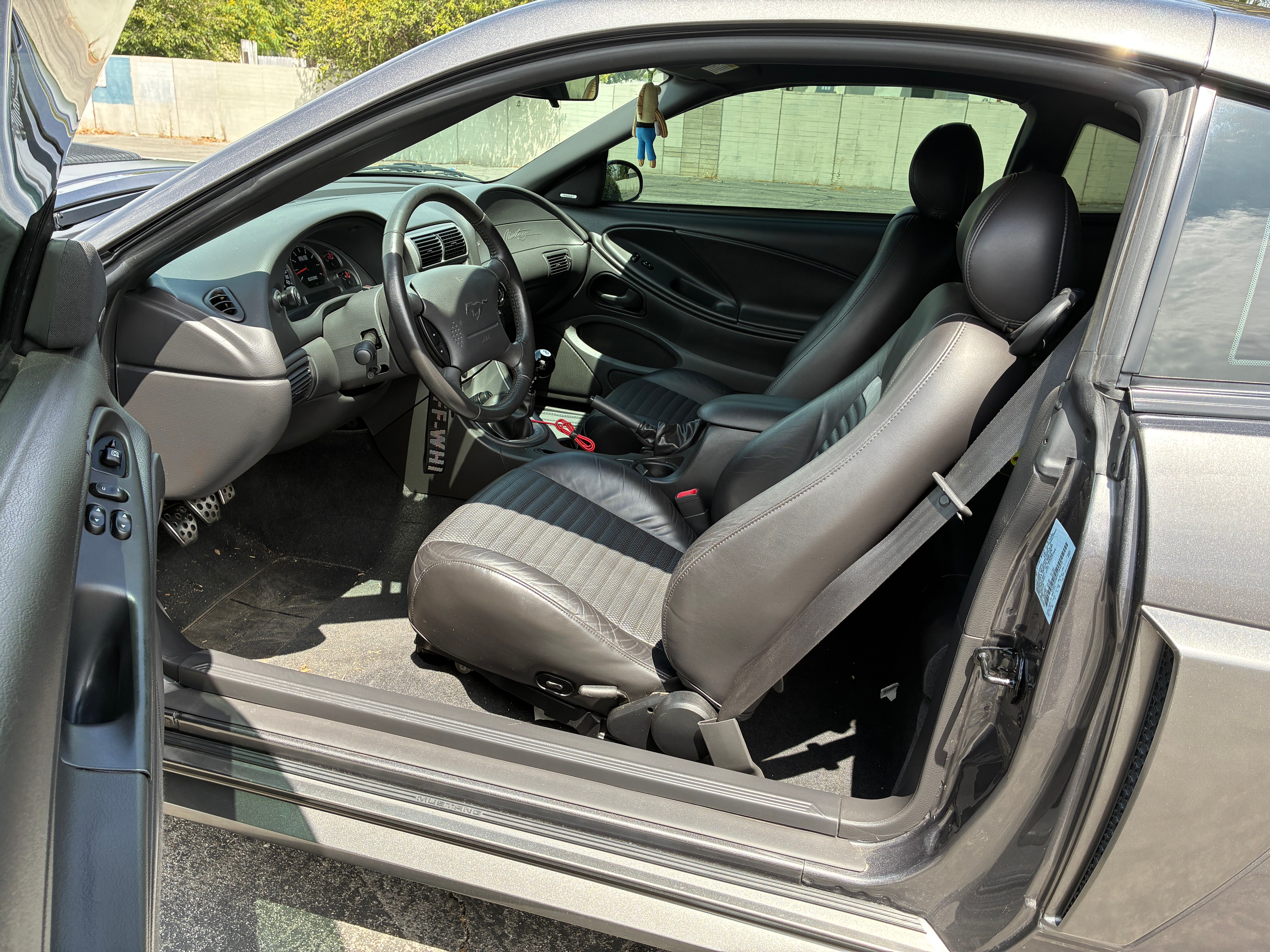 Used 2004 Ford Mustang Mach 1 RWD image 14