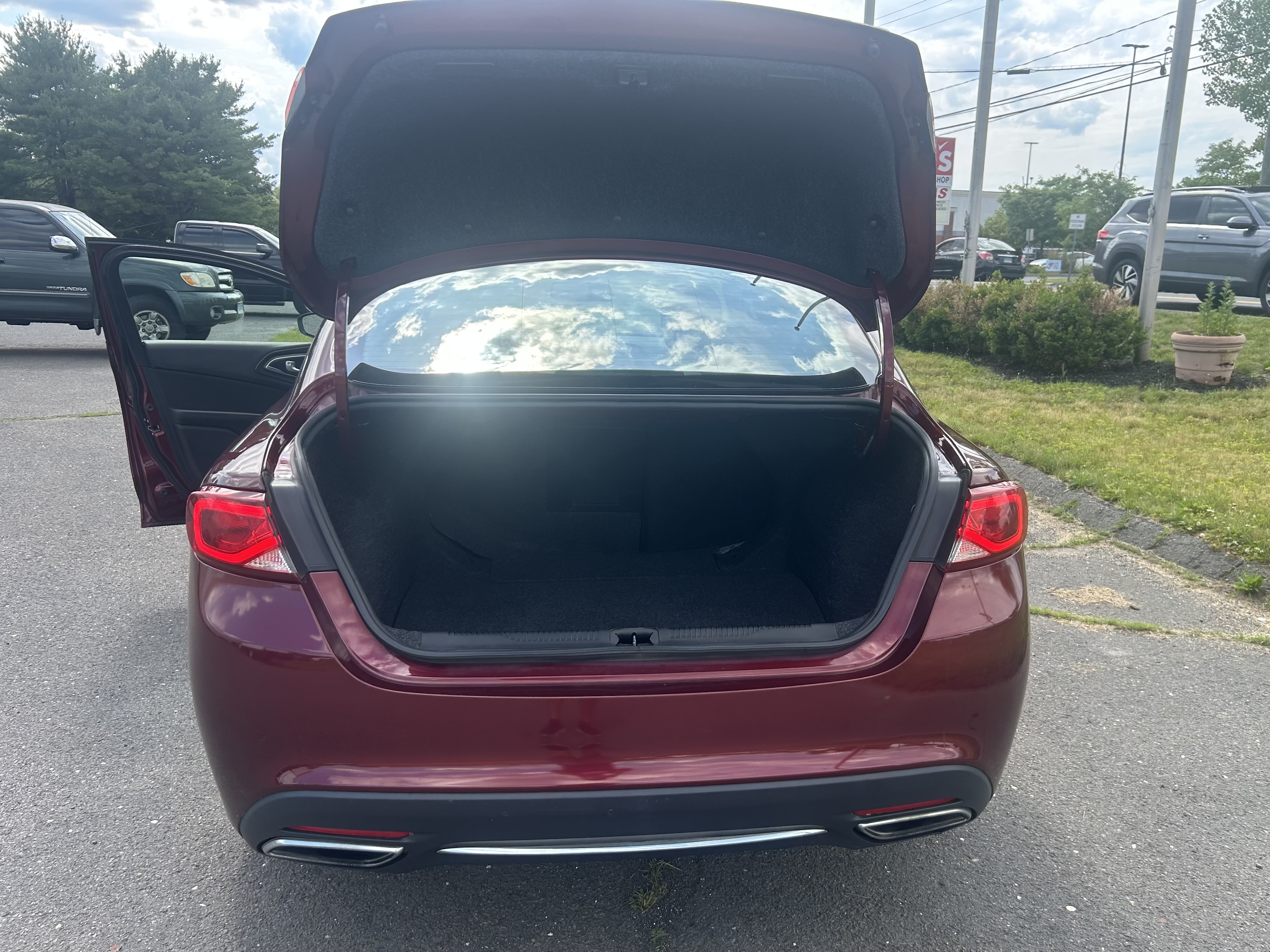 Used 2016 Chrysler 200 Limited FWD image 13