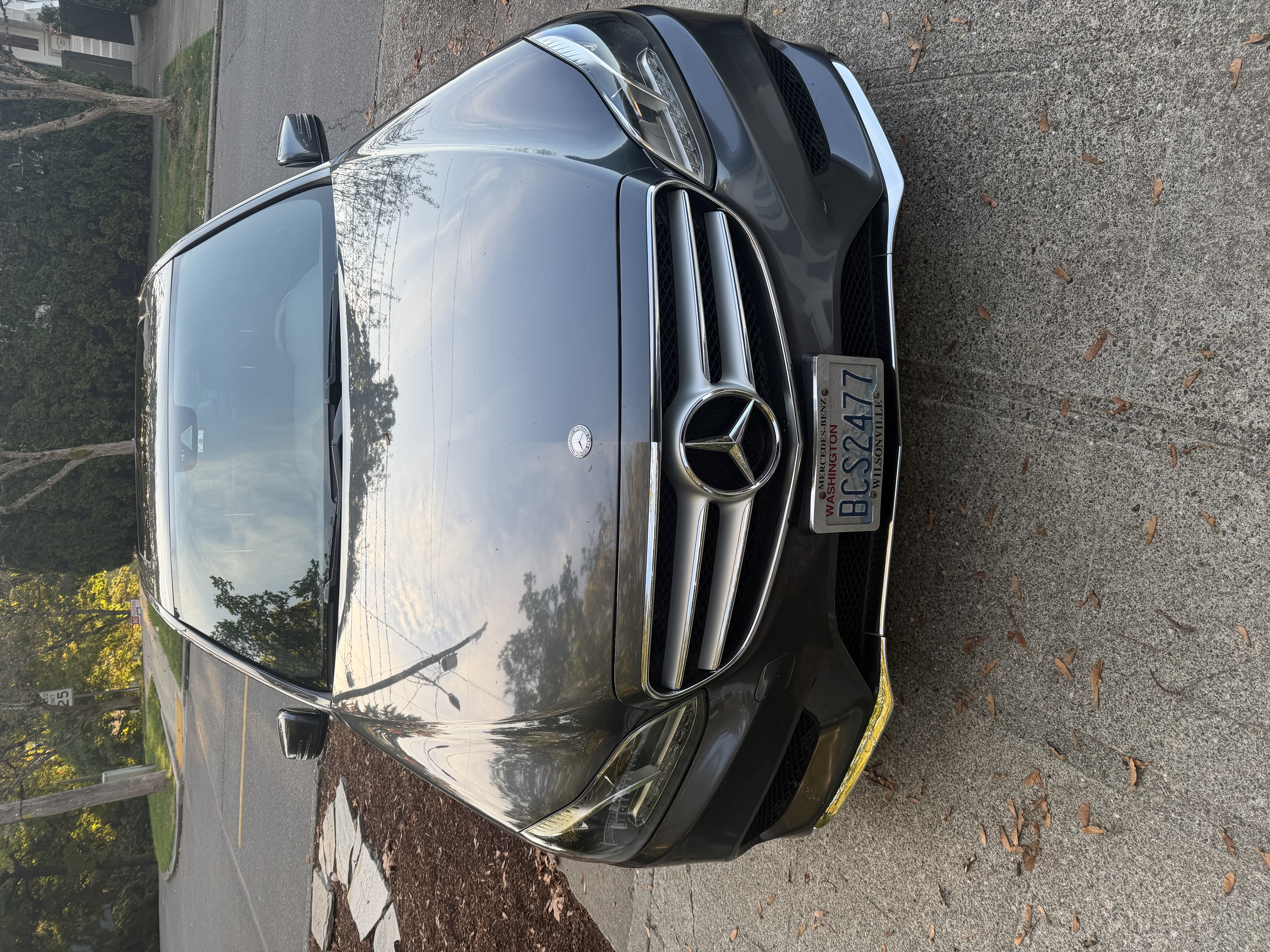 Used 2014 Mercedes-Benz E 350 4MATIC Sedan image 1