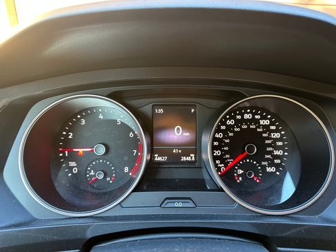 Used 2018 Volkswagen Tiguan SE w/ 3rd Row Seat Package image 13