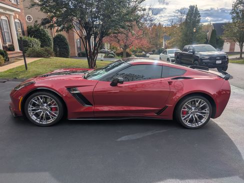 Used 2015 Chevrolet Corvette Z06 w/ 2LZ Preferred Equipment Group image 4
