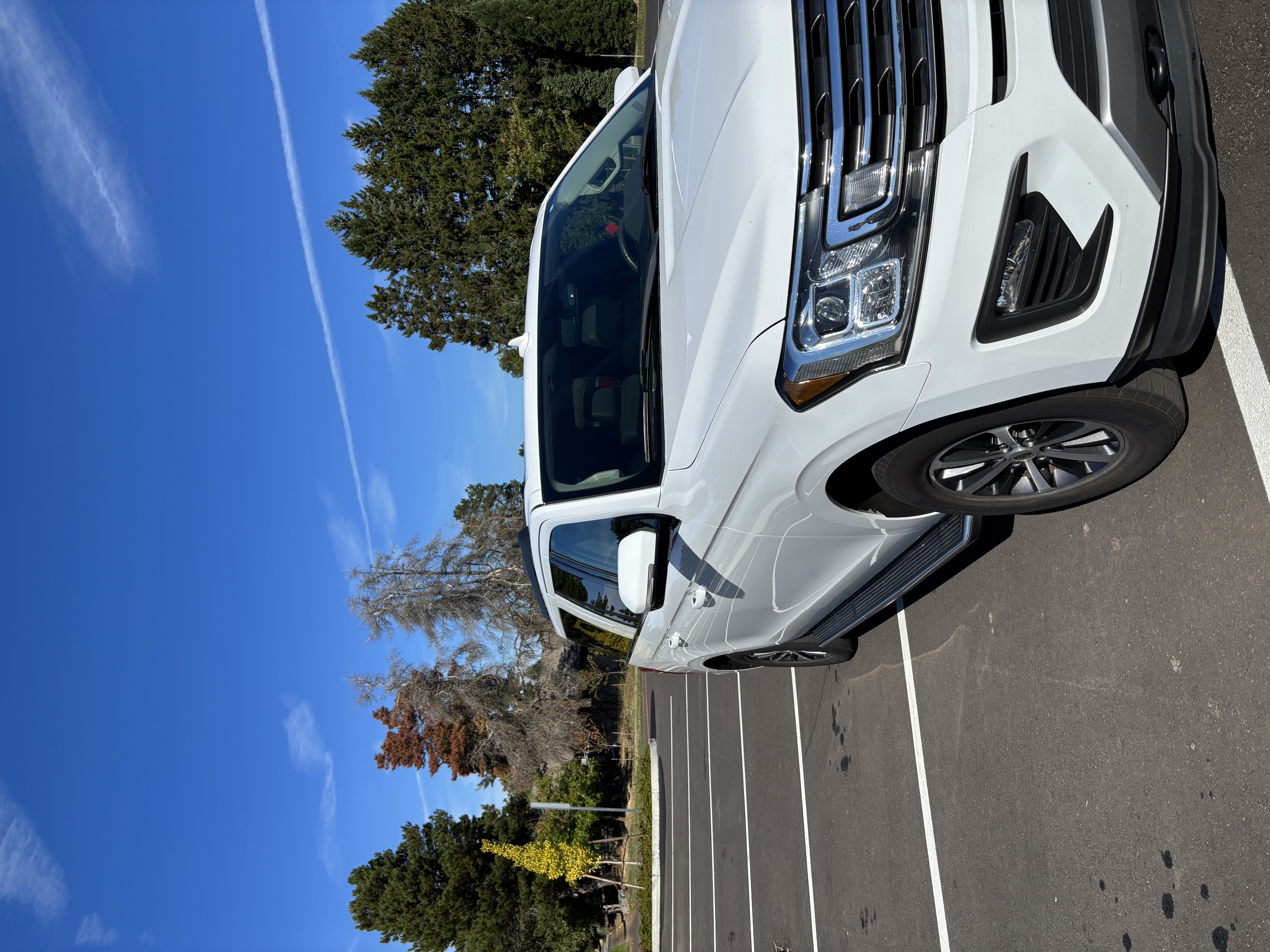 Used 2018 Ford Expedition Max XLT w/ Equipment Group 202A AWD/4WD image 12