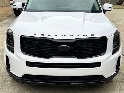 Used 2021 Kia Telluride EX w/ EX Premium Package image 4
