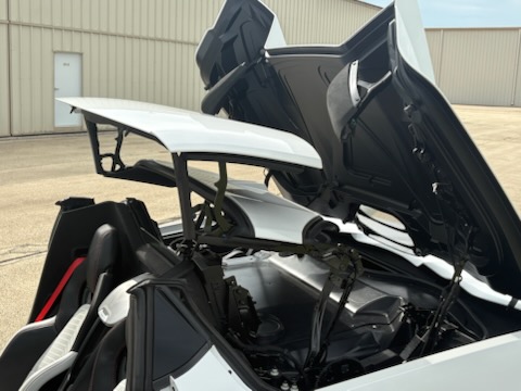 Used 2023 Chevrolet Corvette Stingray Premium Conv w/ Z51 Performance Package RWD image 9