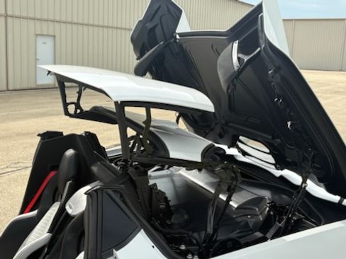 Used 2023 Chevrolet Corvette Stingray Premium Conv w/ Z51 Performance Package RWD image 10