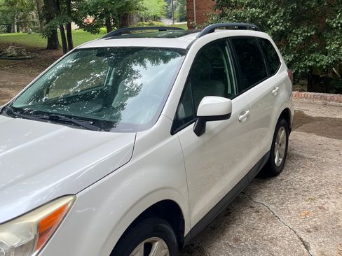 Used 2014 Subaru Forester 2.5i Premium w/ Popular Package #2 AWD/4WD image 6