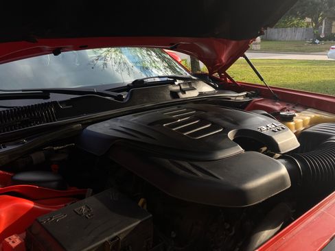 Used 2019 Dodge Challenger SXT w/ Cold Weather Group image 2