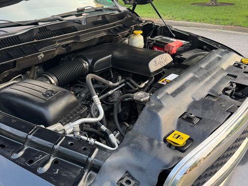Used 2017 RAM 1500 Classic SLT RWD image 12