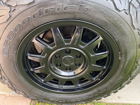 Used 2020 Chevrolet Colorado LT image 11